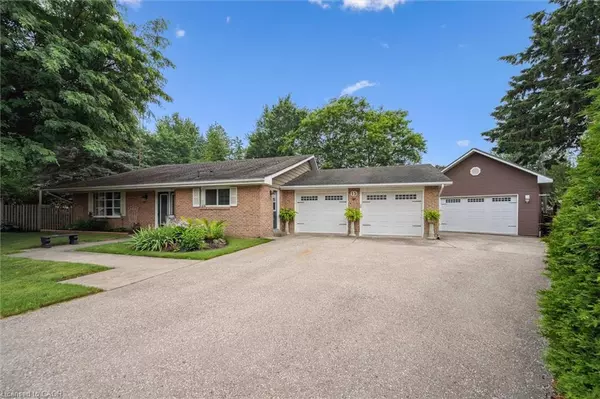 15 Wellington Drive, Elora, ON N0B 1S0