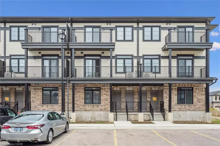 49 Lomond Lane, Kitchener, ON N2R 0R4