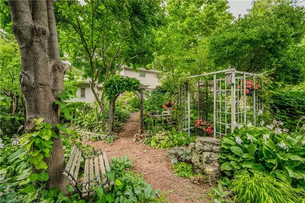 Conestogo, ON N0B 1N0,111 Grandview Drive