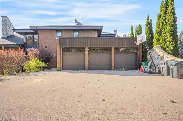 Brampton, ON L6P 0E1,10 Edgeforest Drive