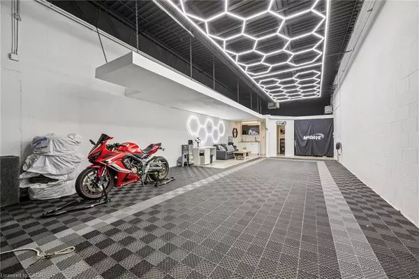 Waterloo, ON N2V 2B3,90 Rankin Street #20