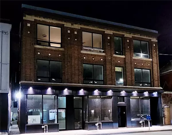 307 1/2 Barton Street E #7, Hamilton, ON L8L 2X4