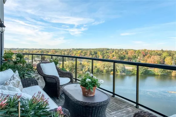 Cambridge, ON N1R 3B6,170 Water Street N #UPH4