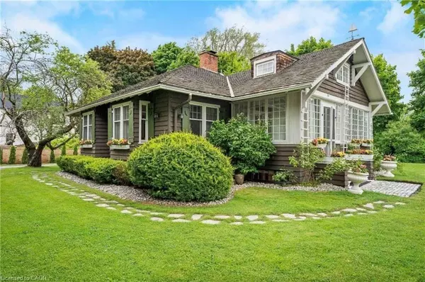227 Green Street, Burlington, ON L7R 0B1