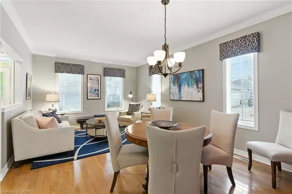 Mount Hope, ON L0R 1W0,297 Silverbirch Boulevard