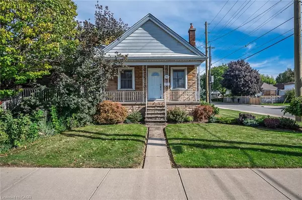 62 Wexford Avenue N, Hamilton, ON L8H 4M4
