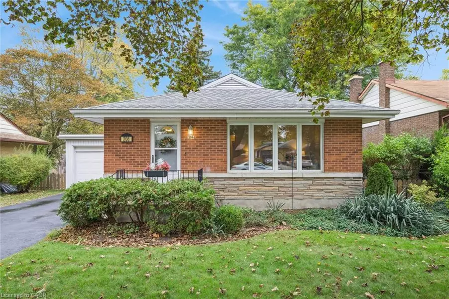 206 Royal Street, Waterloo, ON N2J 2H9
