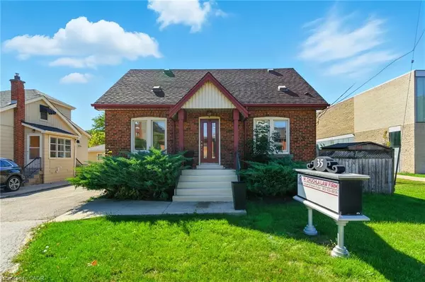 35 King Street W #Upper, Stoney Creek, ON L8G 1H7