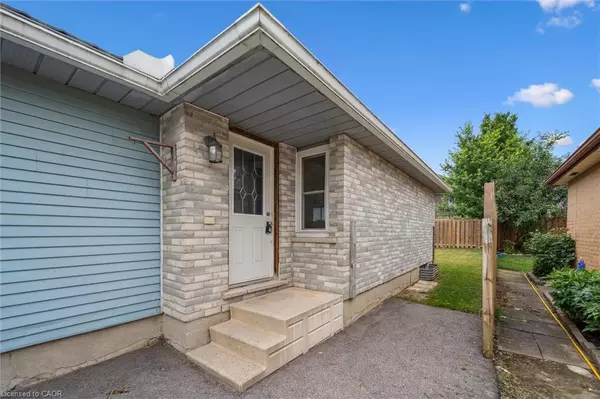 Fergus, ON N1M 3L6,289 Strathallan Street
