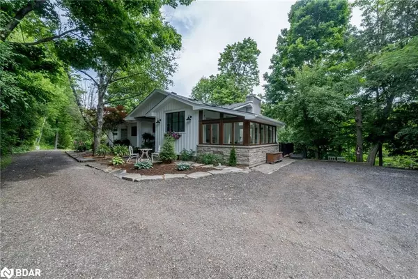 Glen Williams, ON L7G 3S6,27 Tweedle Street