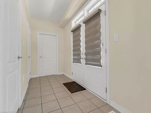 Caledonia, ON N3W 0G3,84 Rainbow Drive