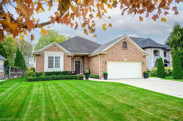 8 Bacon Lane,  Fonthill,  ON L0S 1E4