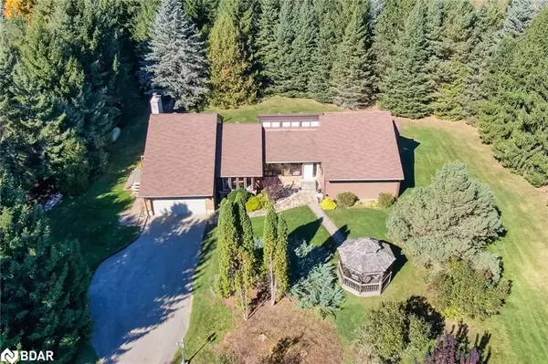 16 Worden View, Acton, ON L7J 2L8