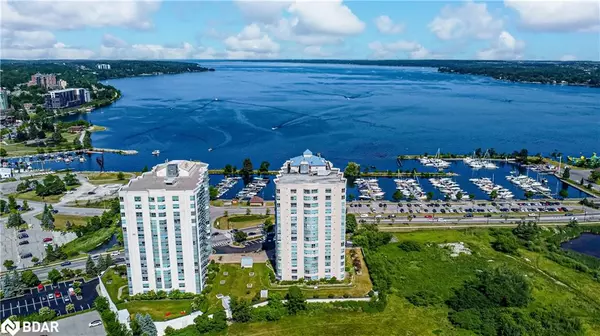 2 Toronto Street #PH2/3, Barrie, ON L4N 9R2