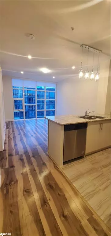 Grimsby, ON L3M 0J1,16 Concord Place #505