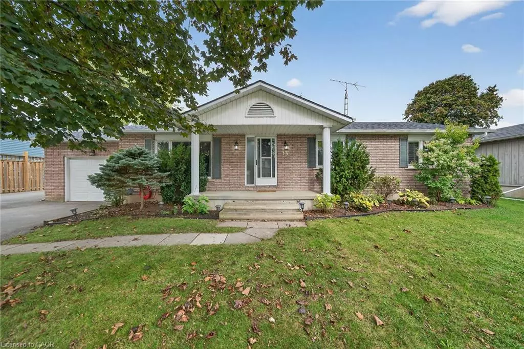 Cayuga, ON N0A 1E0,14 Chippewa Street W