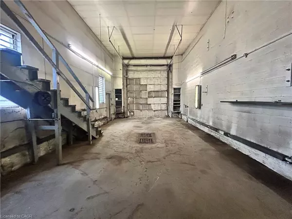 Breslau, ON N0B 1M0,90 Woolwich Street N