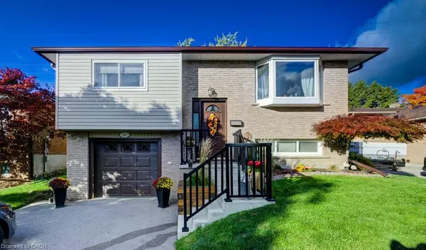 34 Willow Green Court, Kitchener, ON N2N 1W6