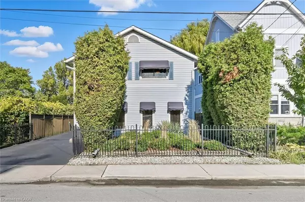 21 Arden Avenue, Hamilton, ON L8H 7C2