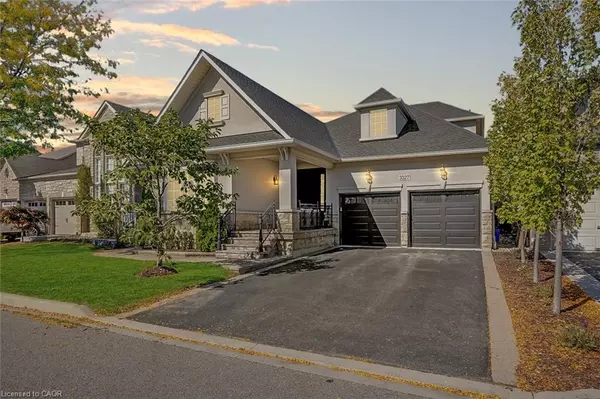 Oakville, ON L6M 0K3,3327 Skipton Lane