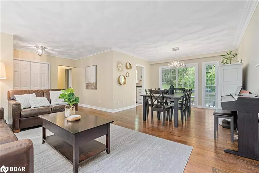 112 Park St E, Glen Williams, ON L7G 2V4