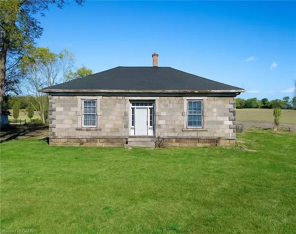 343 Blue Lake Road, South Dumfries, ON N0E 1N0