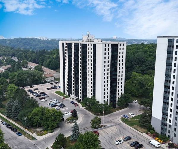 35 Green Valley Drive #506, Kitchener, ON N2P 2A5