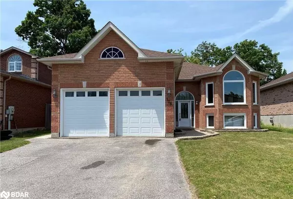 106 Marsellus Drive #Main, Barrie, ON L4N 8R7