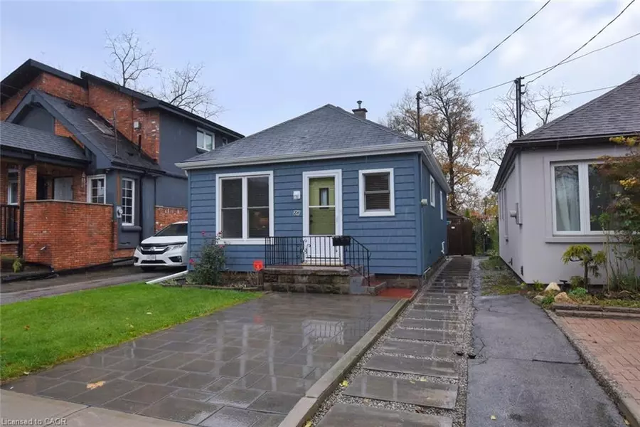 206 East 8th Street, Hamilton, ON L9A 3L8