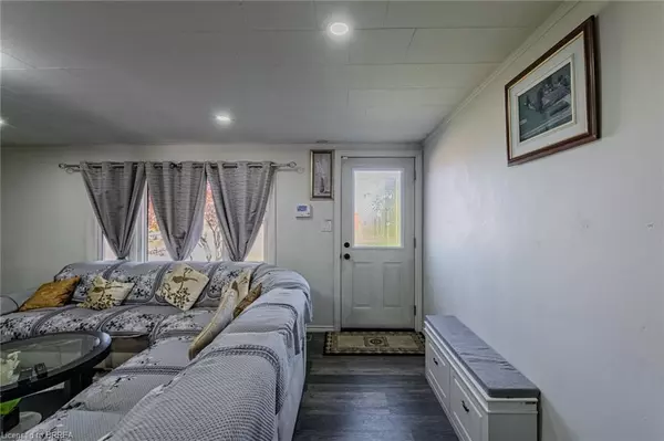 Courtland, ON N0J 1E0,304 Talbot Street N