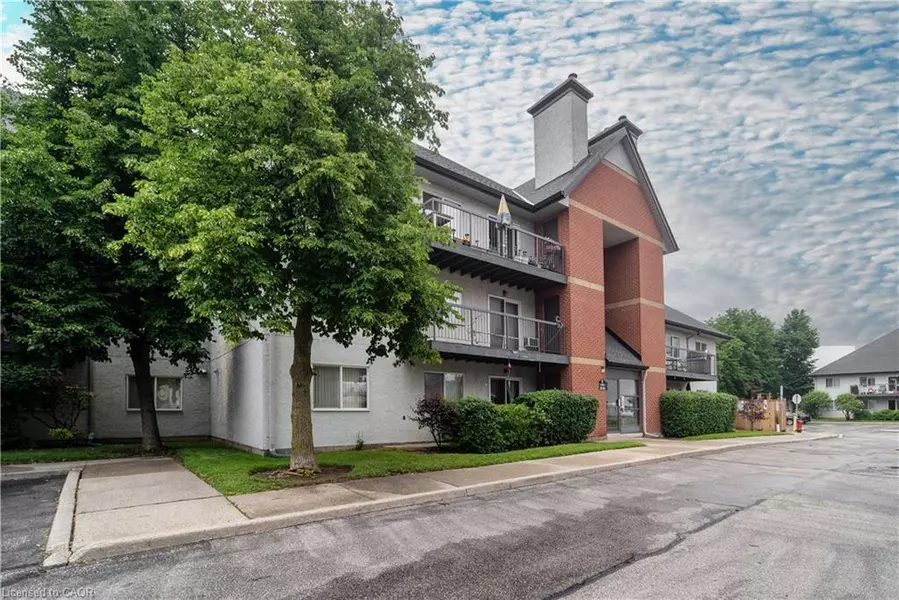 1450 Glen Abbey Gate #612, Oakville, ON L6M 2V7