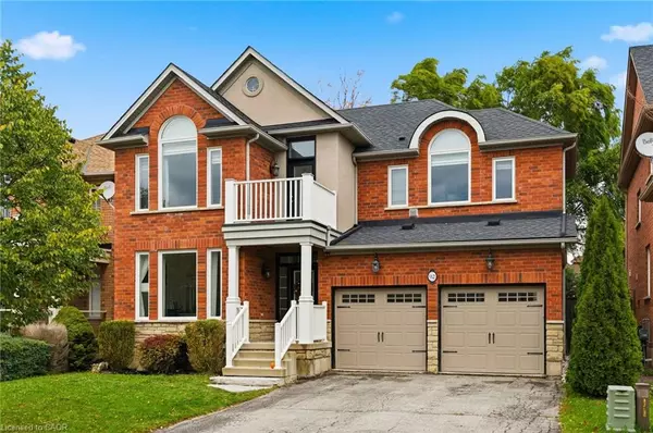92 Glenmeadow Crescent, Stoney Creek, ON L8E 6C2