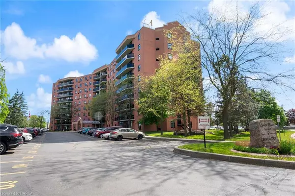 9 Bonheur Court #212, Brantford, ON N3P 1Z5