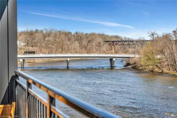 7 Grand River Street N #203, Paris, ON N3L 2L9