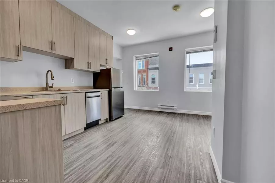 13 Water Street N #204, Cambridge, ON N1R 3B2