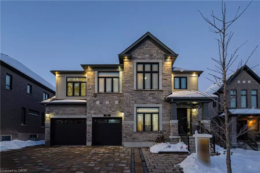 26 Falconridge Drive, Kitchener, ON N2K 0G1