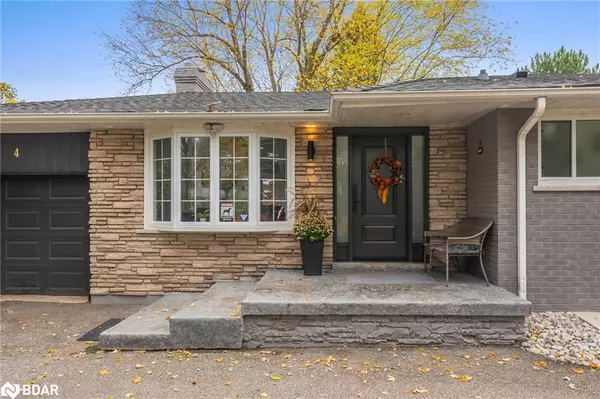 Georgetown, ON L7G 1L3,4 Chipper Court