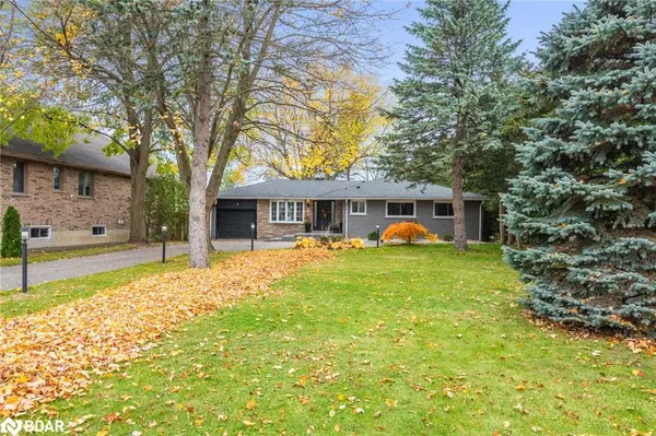 Georgetown, ON L7G 1L3,4 Chipper Court