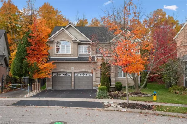 317 Winterburg Court, Waterloo, ON N2V 2S8