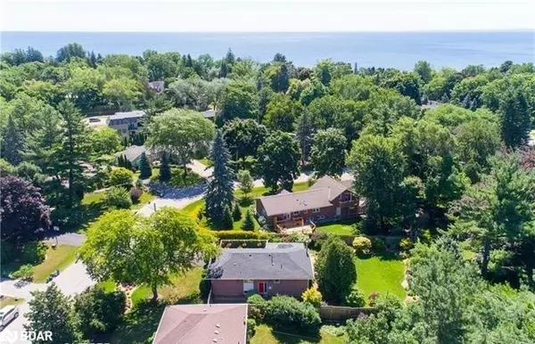 Oakville, ON L6L 4P7,186 Tweedsdale Crescent