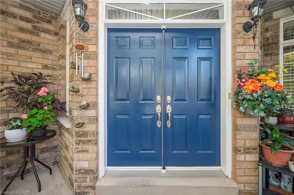 Oakville, ON L6M 3W3,2054 Bloomfield Drive