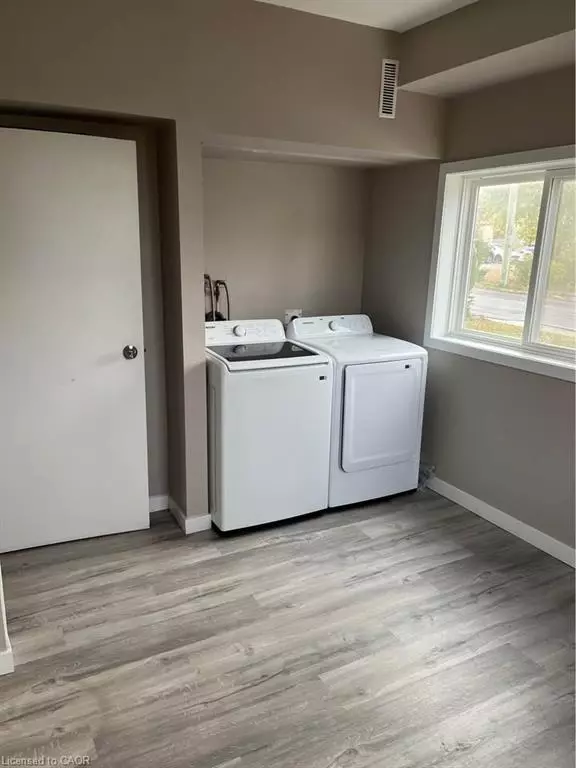 Cambridge, ON N1R 1H5,36-38 Dayton Street