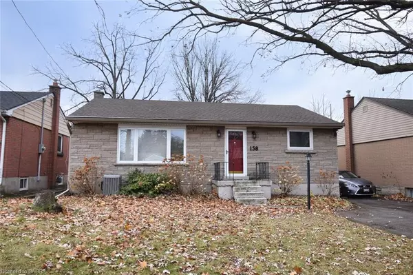 158 Howe Avenue, Hamilton, ON L9A 1X8