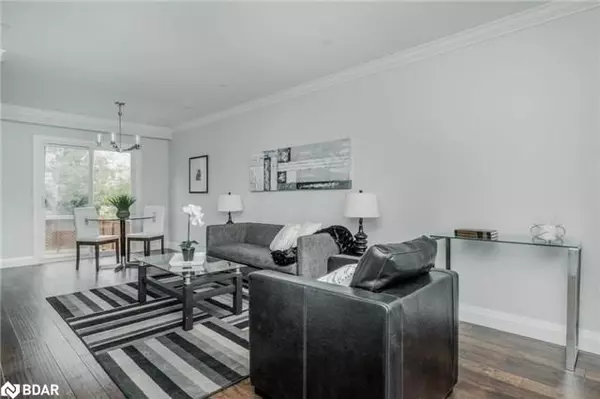 Oakville, ON L6H 3A1,1534 Forestdale Court