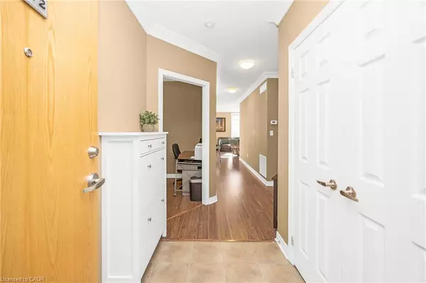 Burlington, ON L7L 0E7,1980 Imperial Way #212