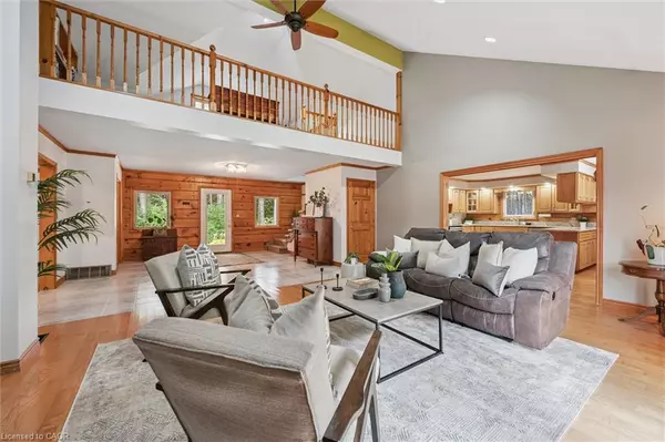 Durham, ON N0G 1R0,403277 Grey Rd 4