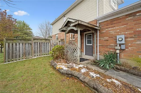 Waterloo, ON N2K 3Z6,596 Canso Place