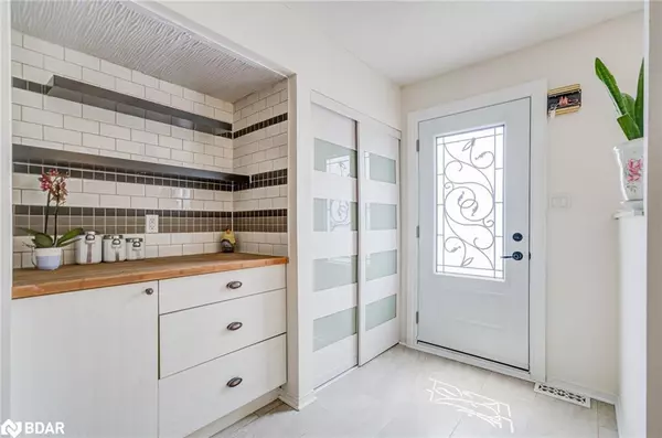 Barrie, ON L4N 0W1,222 Country Lane N