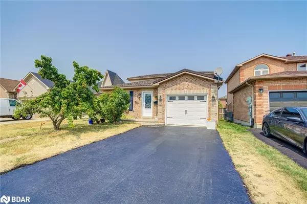 222 Country Lane N, Barrie, ON L4N 0W1