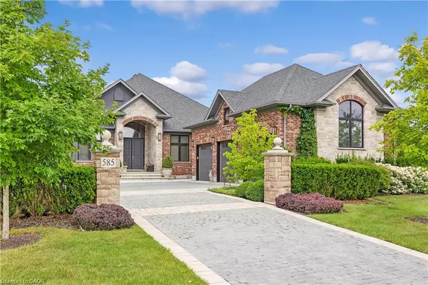 585 Regal Place, Waterloo, ON N2V 2G3